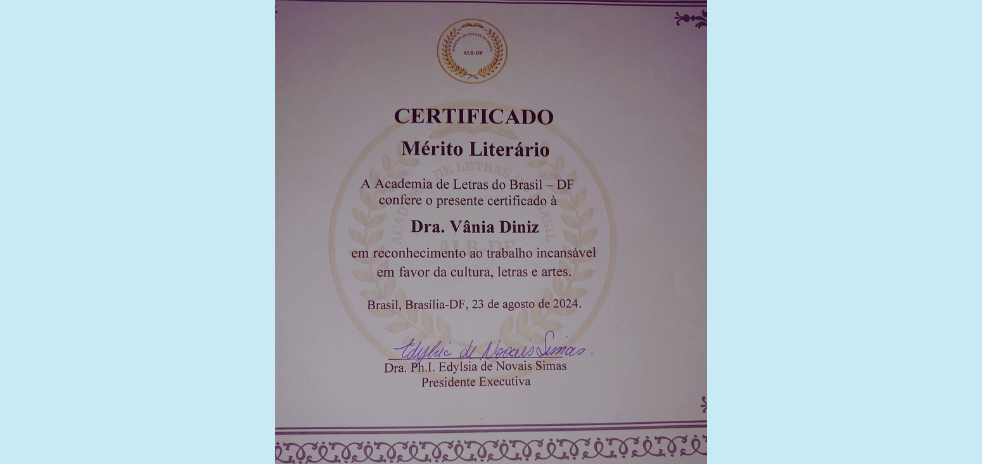 Vânia Moreira Diniz escritora